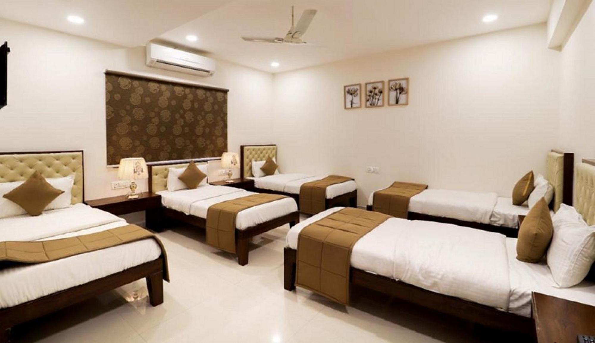 Royal Inn Hotel Ambaji Exterior photo